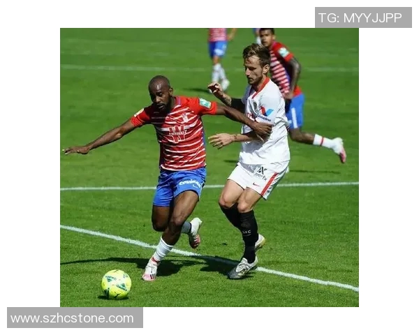 邓弗姆林与恩华利斯的精彩对决分析与赛季展望