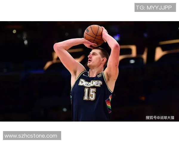 曼联与美因兹激战成和比赛结果引发球迷热议与期待 曼联与美因兹激战成和比赛结果引发球迷热议与期待